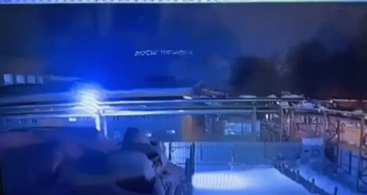 监控视频记录到：2026年2月20日夜间，乌军导弹部队发射了一枚FP-5“火烈鸟