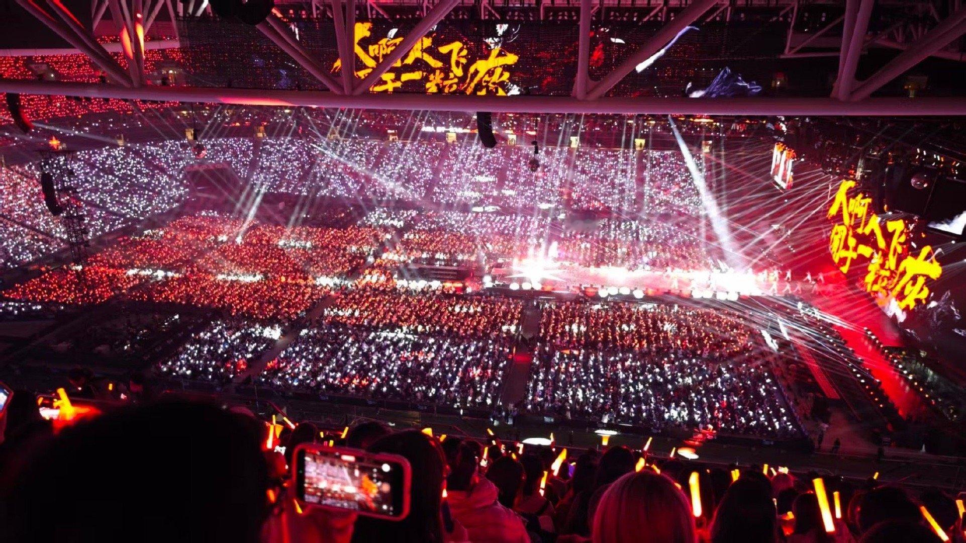 周深好争气周深真的“争气”到了令人惊叹的地步！从网络歌手到走向国际，从被质疑到