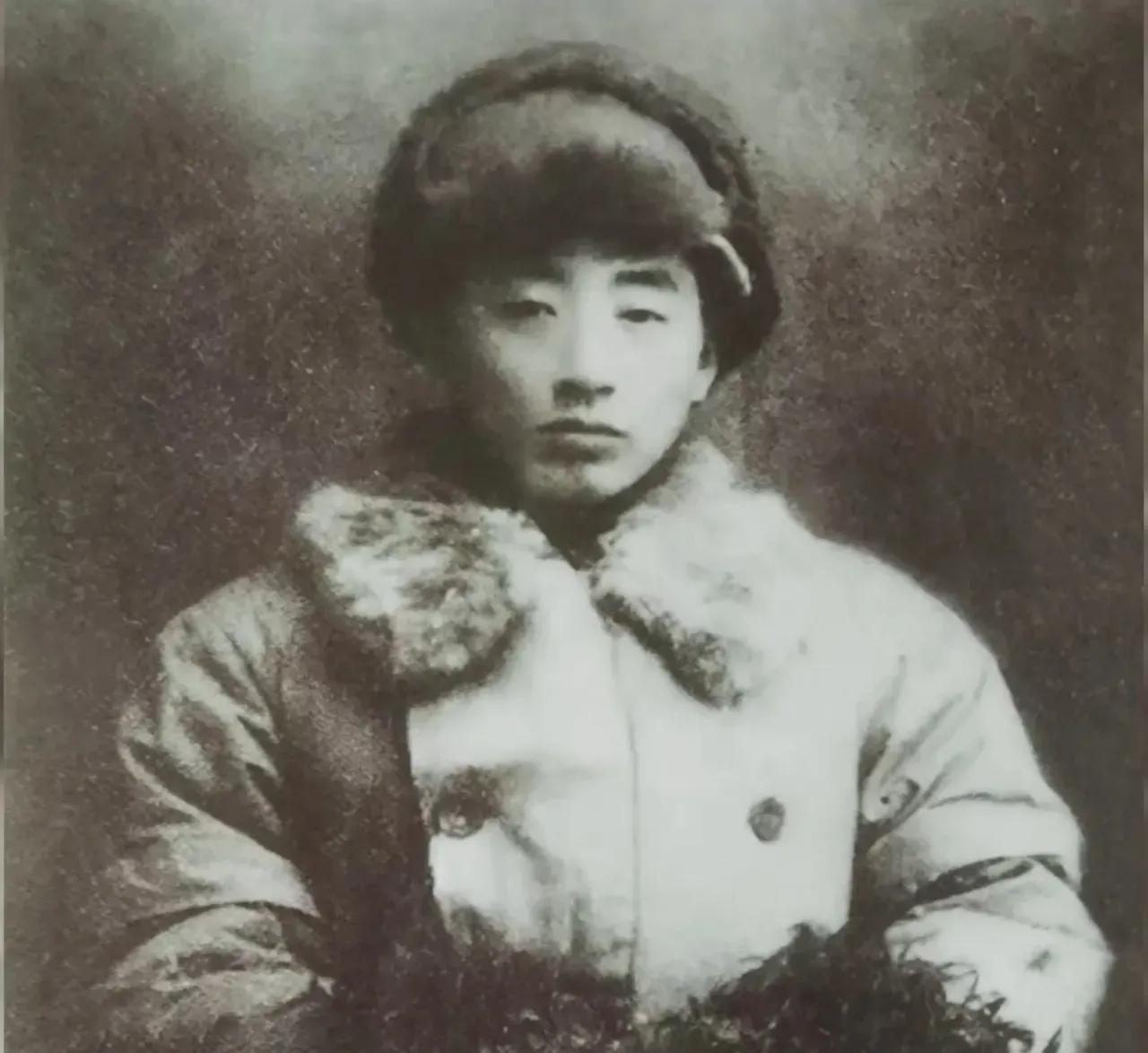 这是赵尚志烈士的真实影像，今日，让我们一睹英雄真容。他便是当年令日本鬼子胆寒的英