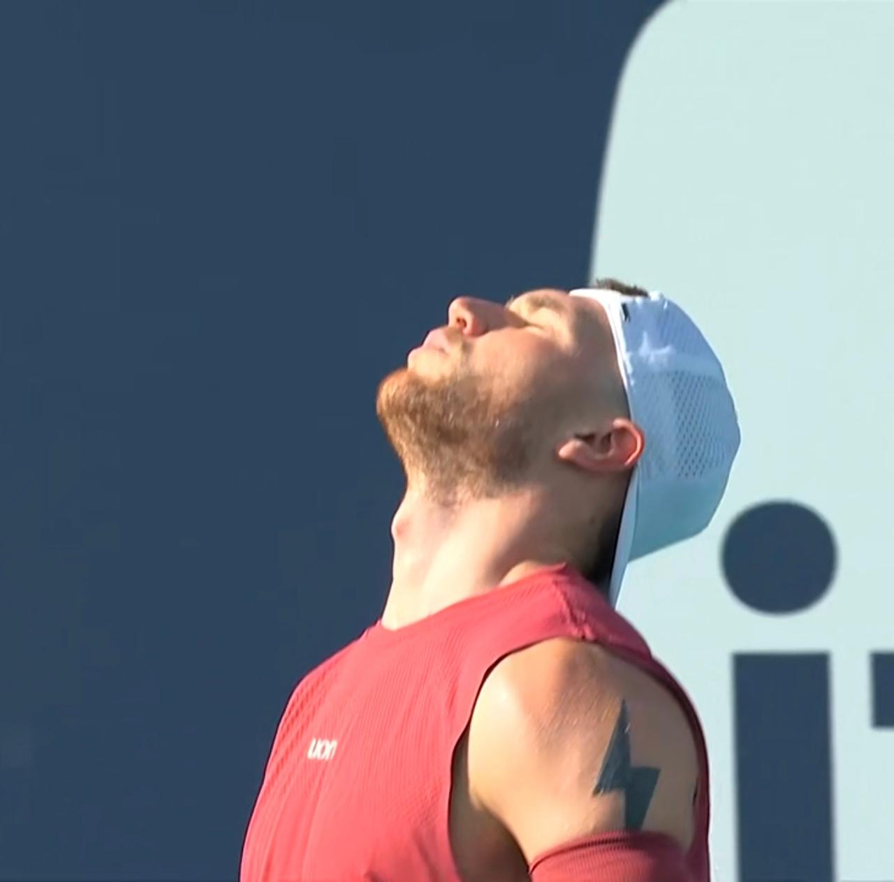 德雷珀迈阿密大师赛双抢七倒在发球大炮拍下，无缘晋级北京时间20