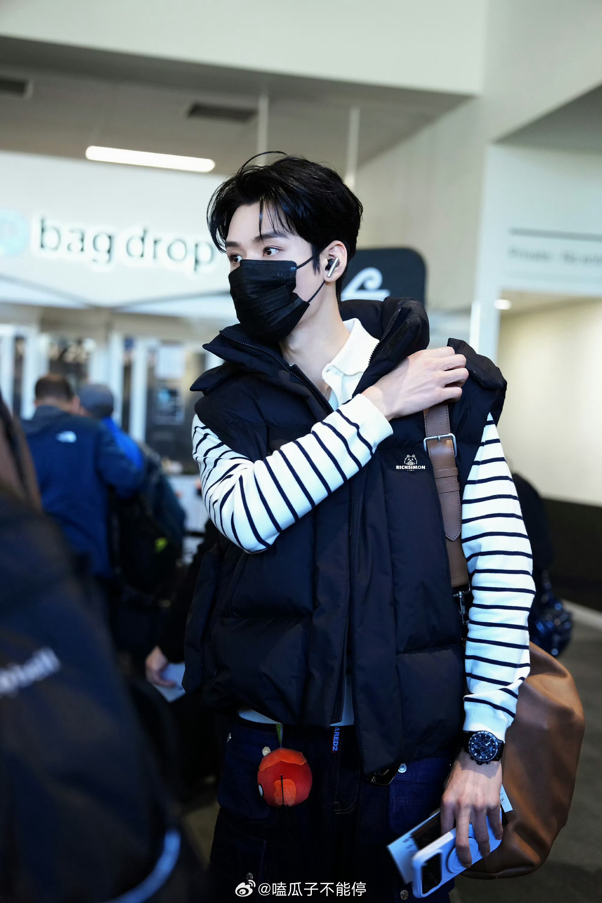 好忙的龚俊，综艺刚录制结束就连忙赶去新剧拍摄了！期待帅哥新剧