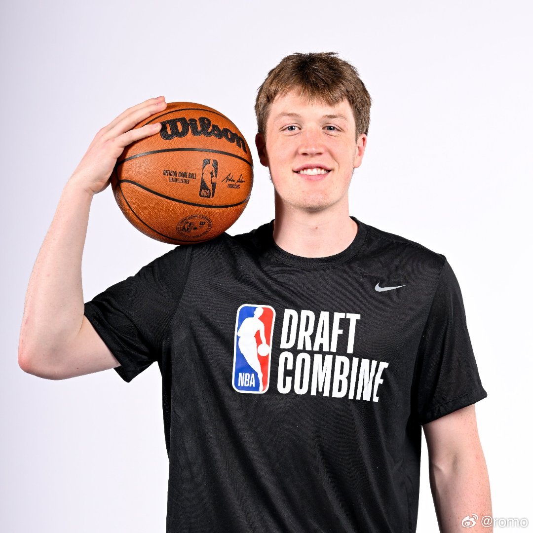 【选秀动态】据ESPN报道，杜克大学锋线新星康-克内普尔因伤缺席了NBA选秀联合