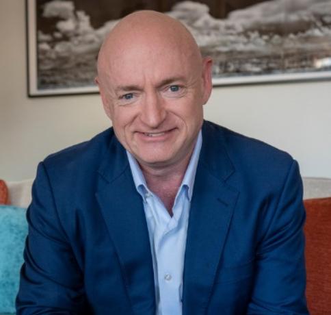 美国开始有人坐不住了！当特朗普的话一经说出，美国联邦参议员马克·凯利就表示自己从