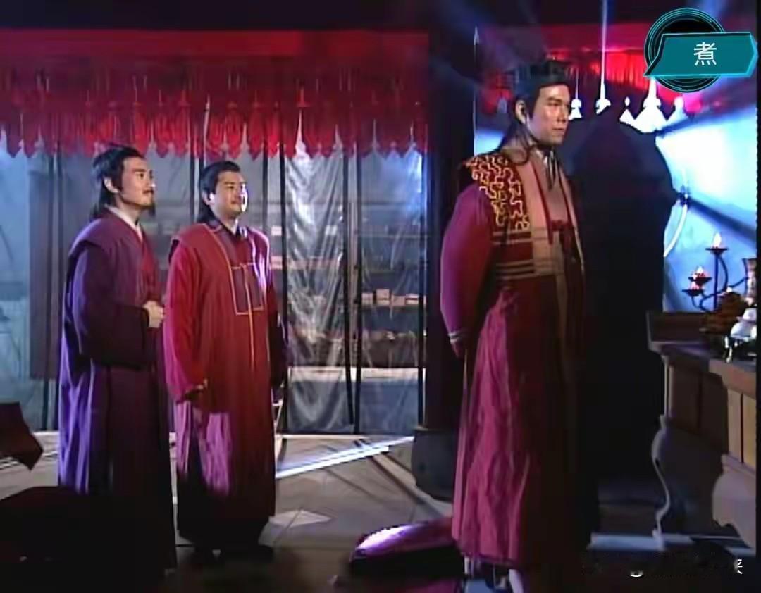 看笑傲江湖，感觉嵩山派的人物，都跟左冷禅一样，只有暴力，一个用脑的都没有。就是一