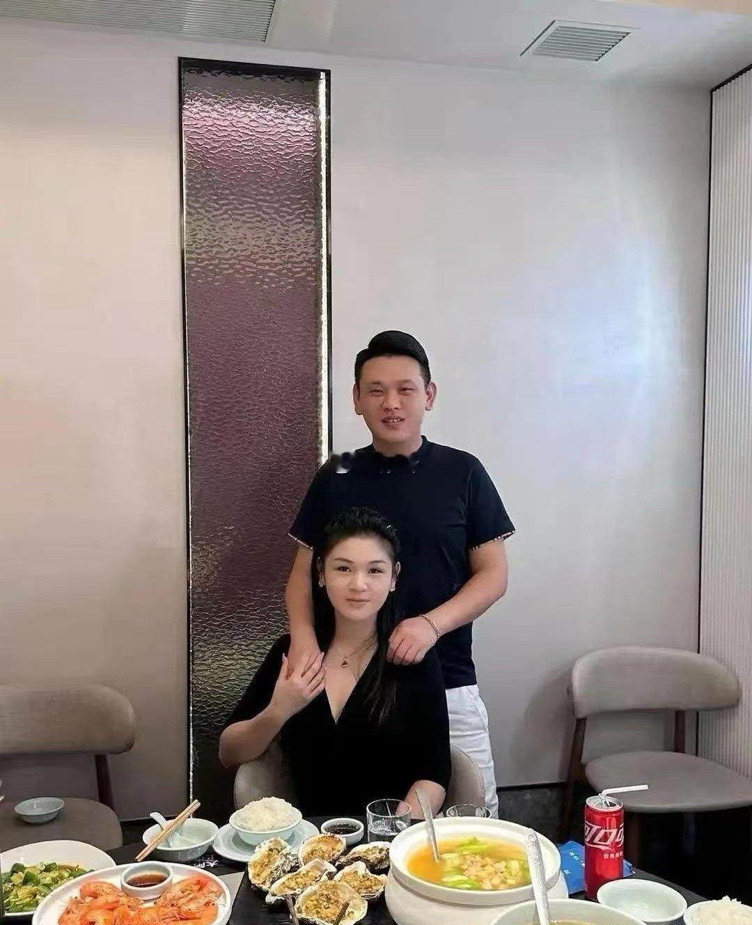 事实证明美女嫁的不一定是帅哥