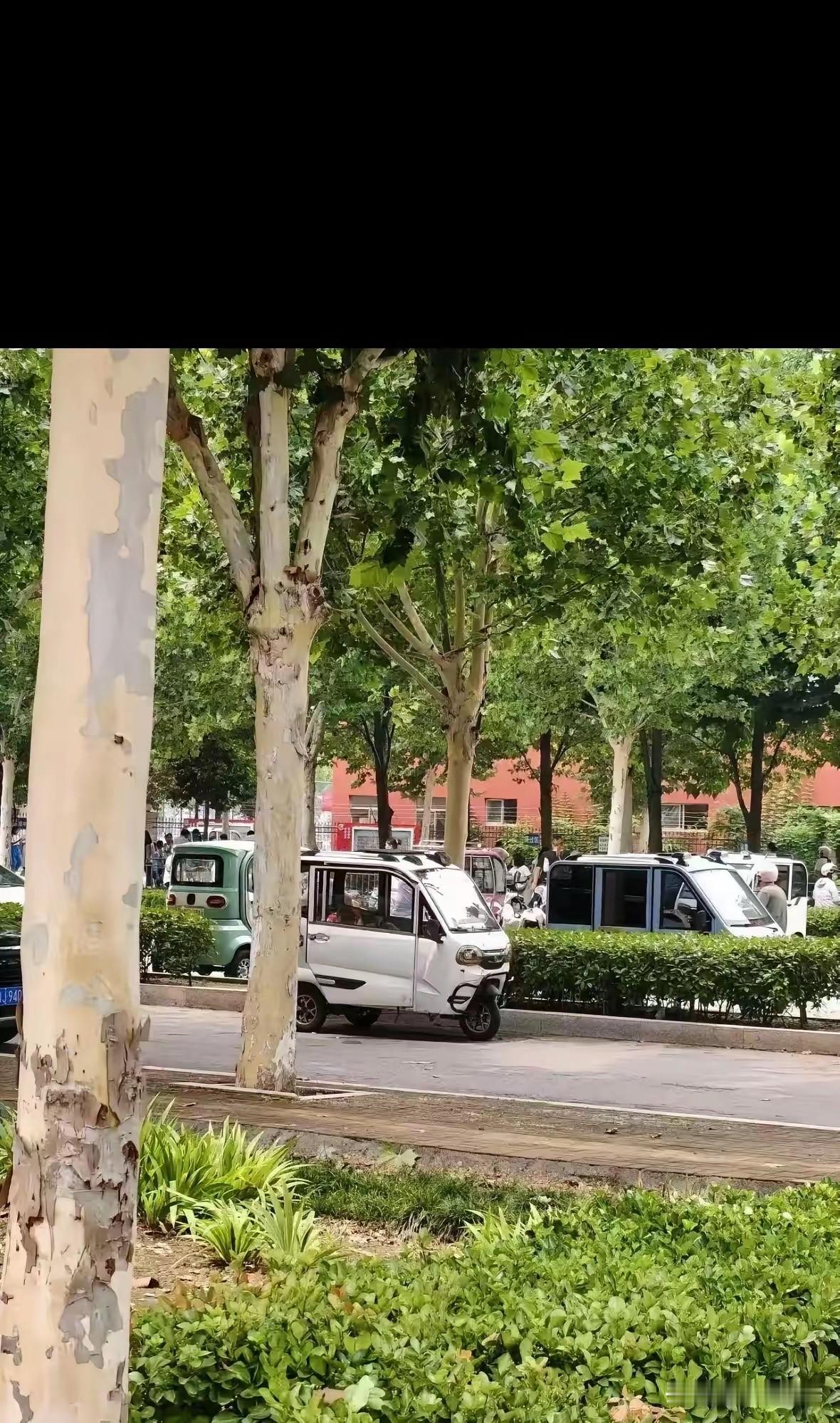 西安严总坠楼前，先把员工工资都给发了，然后跳楼身亡。看了报道，说是应该7.1发工