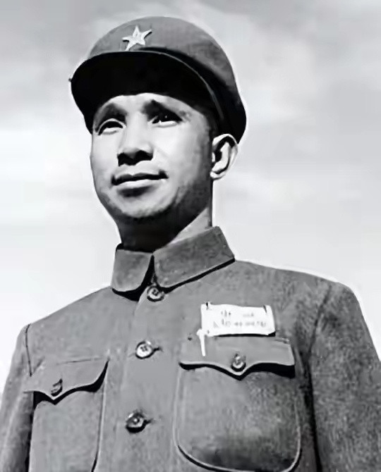 历史知识1955年我军授衔结束后，蒋介石也很快得知了消息。下属把十大元帅名单呈