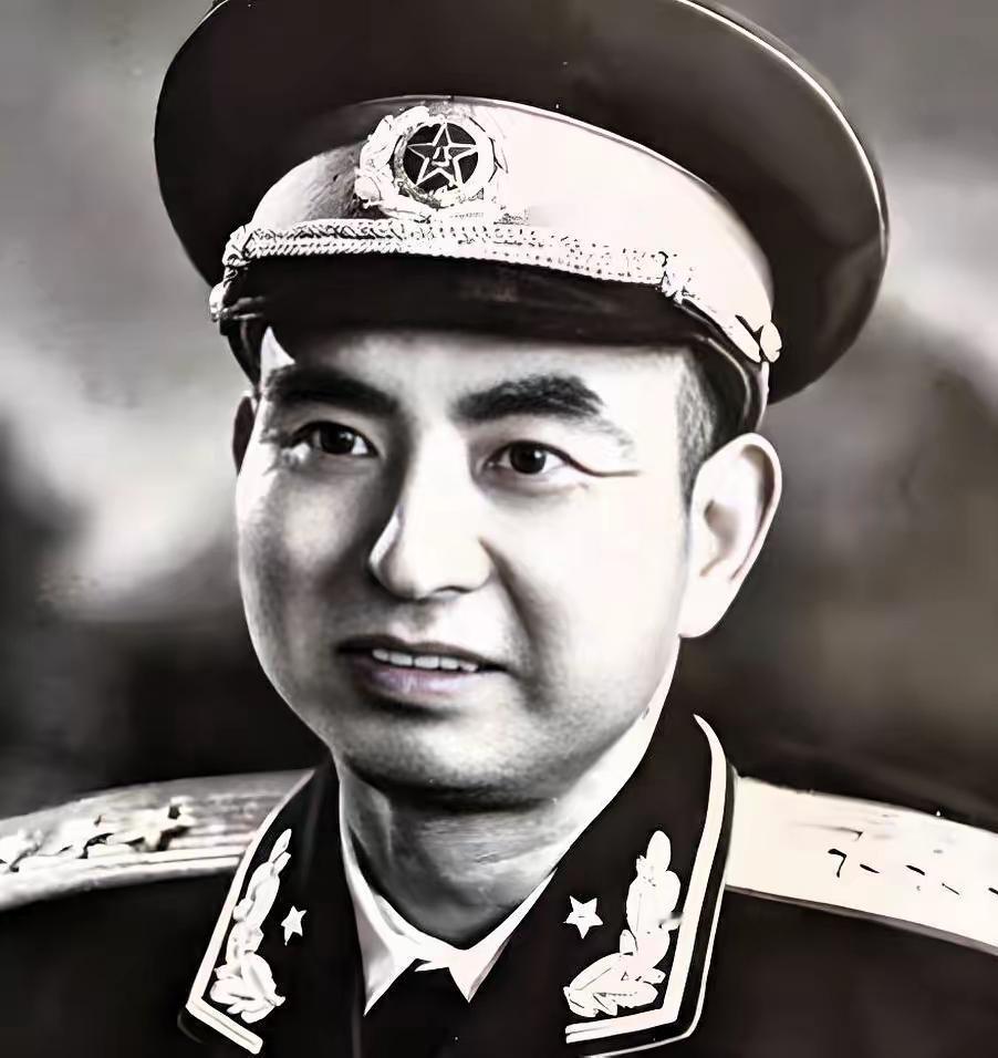 1938年，八路军帮卫立煌突围，战后，卫立煌对杨勇说：“你们这个团，算是报废了！