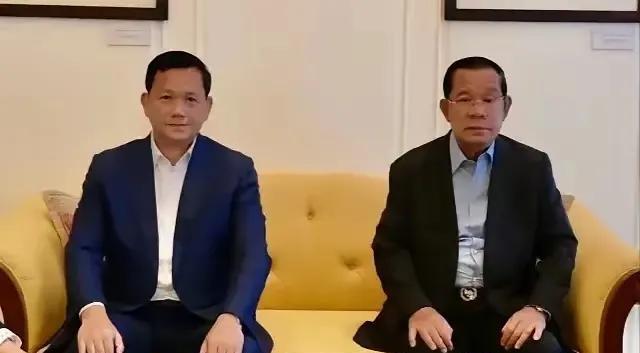 洪森父子现在也是头疼：泰柬和平协议下暗流涌动，边界军民无法安睡。柬埔寨因边界