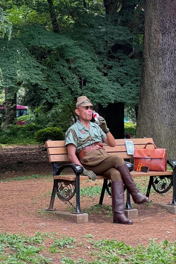 恐怖的日本“战争怀旧”亚文化！这是中国人到日本旅游时，在日本东京公园（代代木