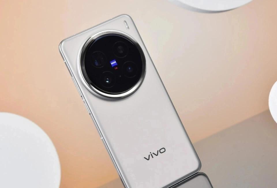 16+512G钉子户！3款春节闭眼入，6年流畅不卡手机用两年就卡、存储告急