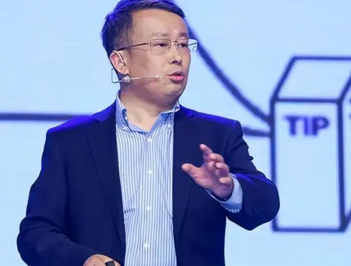 项立刚：台积电2纳米技术泄漏可能是个阴谋，这件事非常蹊跷，有很多疑点。星巴克