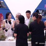 在浪姐看到了现实版乘风破浪浪姐直播浪姐五公直播推出端午特别环节，邀约汨罗女子龙