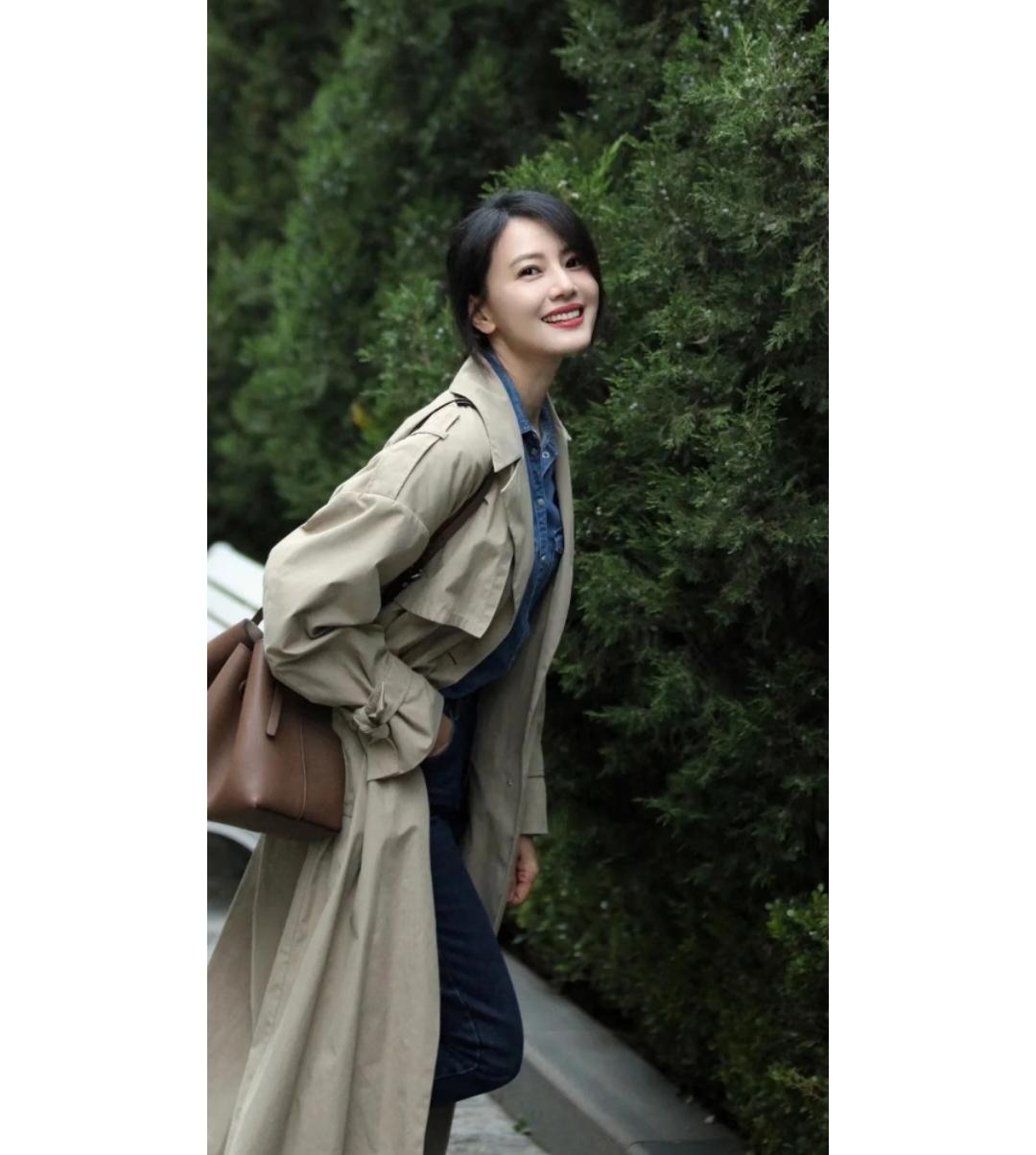 演员高圆圆说:我都理解不了我的父母很反常爸爸毕业于清华大学，从事航天工程妈