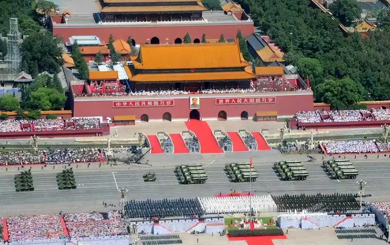 被央视怒批、脑袋空空，德不配位，难怪阅兵从不邀请“流量”明星 你看啊，这国家