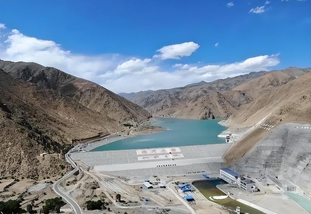 难怪印度不闹，雅江水电项目让新德里明白，揪着不放只会自讨没趣。中国在雅鲁藏布