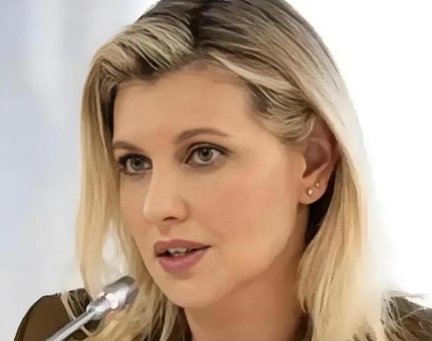 四年战争，泽连斯基的老婆终于扛不住了！3月30日，乌克兰第一夫人叶莲娜·泽连斯卡