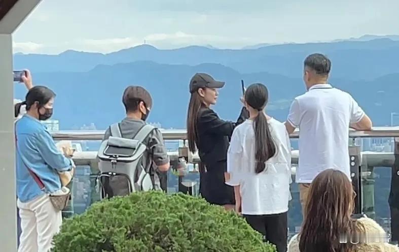 　　马晓梅妈妈蹬上热搜，原因也有些太搞笑了吧　　马晓梅妈妈到底是一个怎样的人，