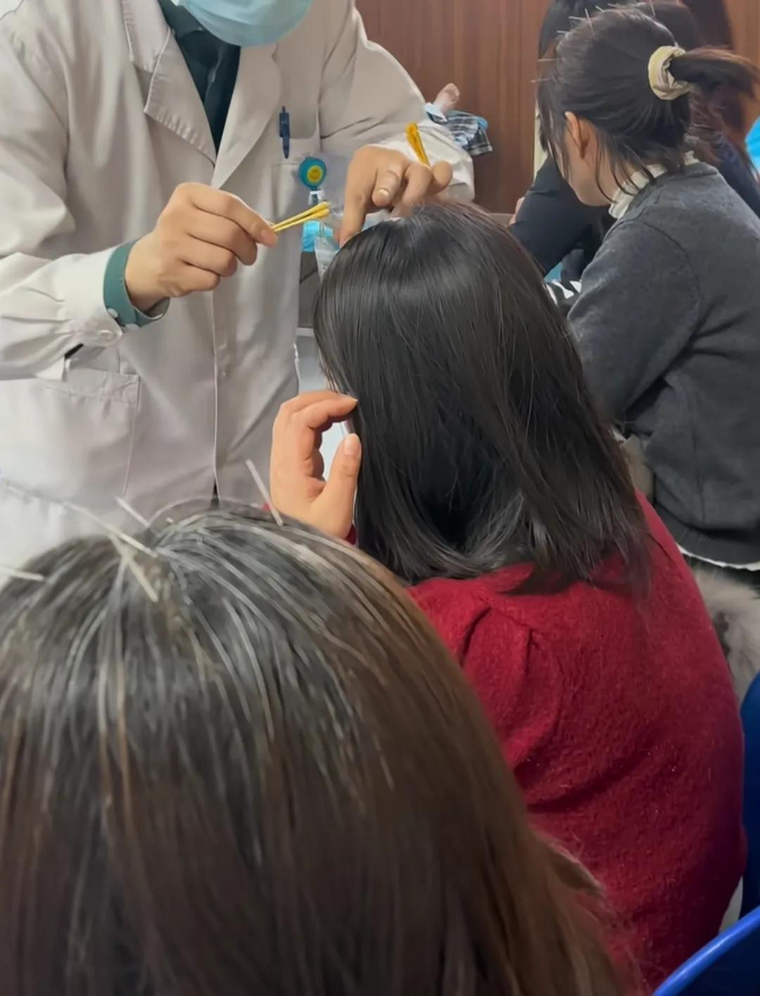 白发是无解的！为什么有白头发的人自欺欺人，有些中的医也出来大言不惭地宣称自己能扎