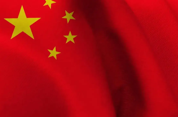 为什么特朗普突然说要飞来中国见面？除了稀土管制，中国还悄悄打出了一张王牌。有
