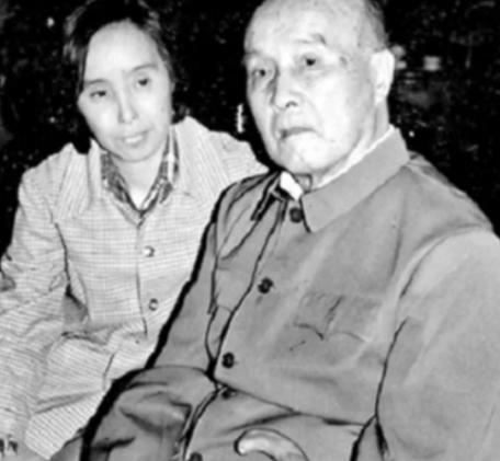 1973年，胡风准备去医院前，由于受凉，还没来得及下床，就说“不好了……”，一阵