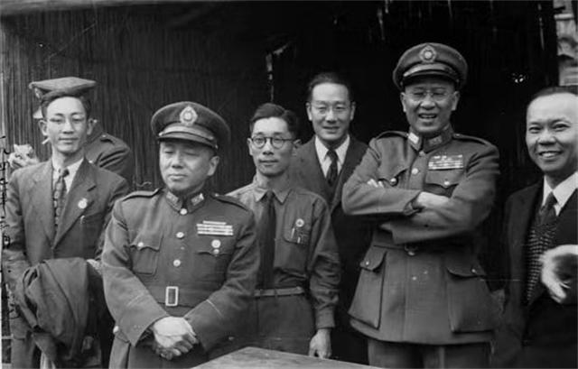 1940年，李守维在黄桥战役中溺水而死，好友冷欣便“强娶”了李守维的妻子马邦贞，