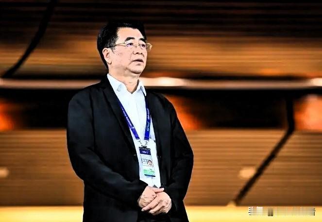 看到大家对足协发文的反感，宋凯应该立刻去做这四点：1.取消管理苏超等各省市的