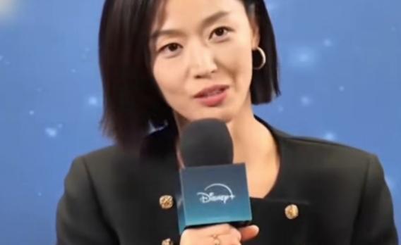 一些博主说“韩娱的天塌了，全智贤懵了”！这种说法纯粹就是在博眼球，为了流量乱说