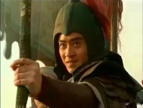 聊一聊《水浒》——花荣花荣出场时是“少年军官”。两人清风寨重逢，花荣说：“