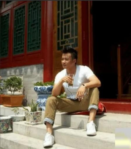 于波260万买破四合院：被骂傻子，如今成圈内“隐藏大佬”如今在北京二环内，能