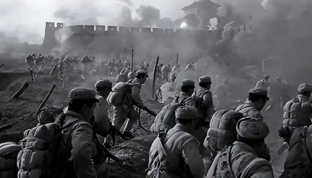 1946年，6000解放军被三万敌人包围，为了不泄露机密，旅长下令烧毁全部文件，