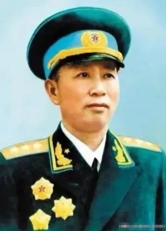 1955年，刘亚楼去杭州拜访毛主席，主席问：“你到杭州干什么？”刘亚楼说：“组织