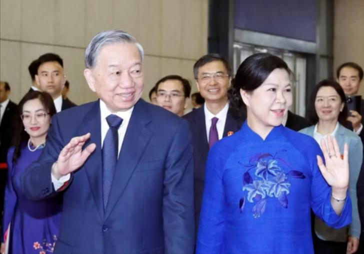 苏林回国火车刚开动就变天？ 苏林前脚刚登上回国的火车，后脚中越联合声明就砸下