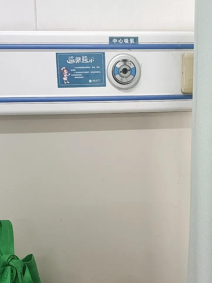 凡是得大病的人，都是有这几种特征：1.第一个：不爱喝水，嘴唇干得能粘住蚊子