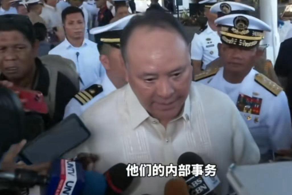 菲律宾防长不对我围台演习做任何评价，他说台海是中国的内政。这次军演就是看看谁会