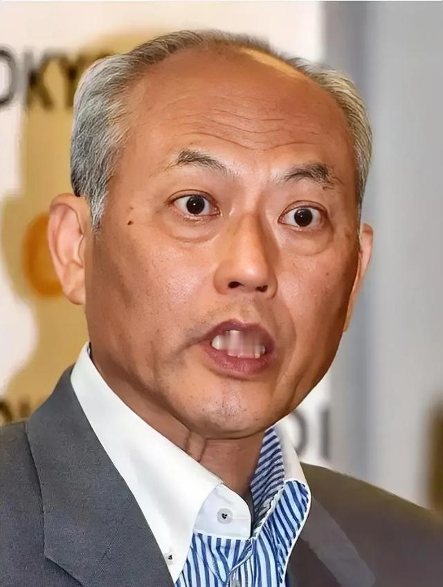 日媒说，“全世界都该替日本想想，日本那么强，中国怎么还敢反制我们呢！”日本媒体