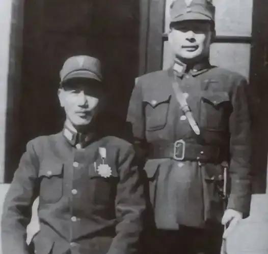 从川西北到陕北，仅仅八个月，蒋就错过了两次决胜机会......1935年6月