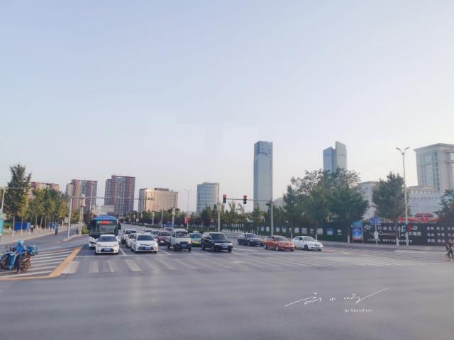 宁夏回族自治区位于我国西北地区，东邻陕西、西接内蒙古、南连甘肃，如今是新兴“网红