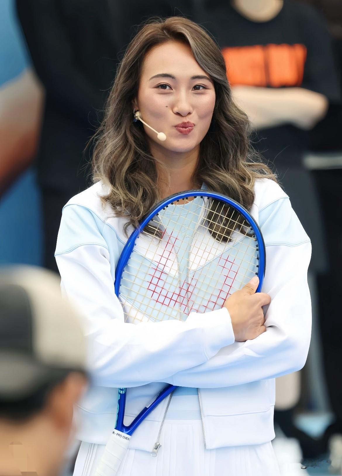 萨巴伦卡8次征战美网，拿下2座冠军奖杯。大阪直美同样出战8次美网，收获2个冠军。斯瓦泰克8次踏上美网