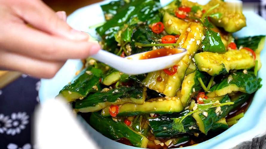 湿气是吃出来？这3种蔬果别再吃了，老年人一定要注意湿气被中医讲了几千年，但说