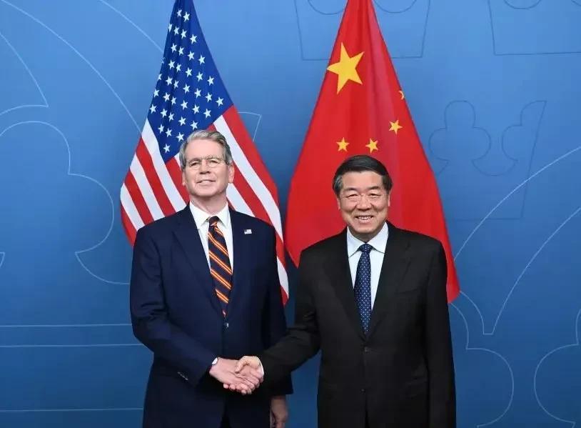美国财政部长贝森特很有意思，针对这次中美瑞典谈判没有取得实质性成果，他抱怨中国太