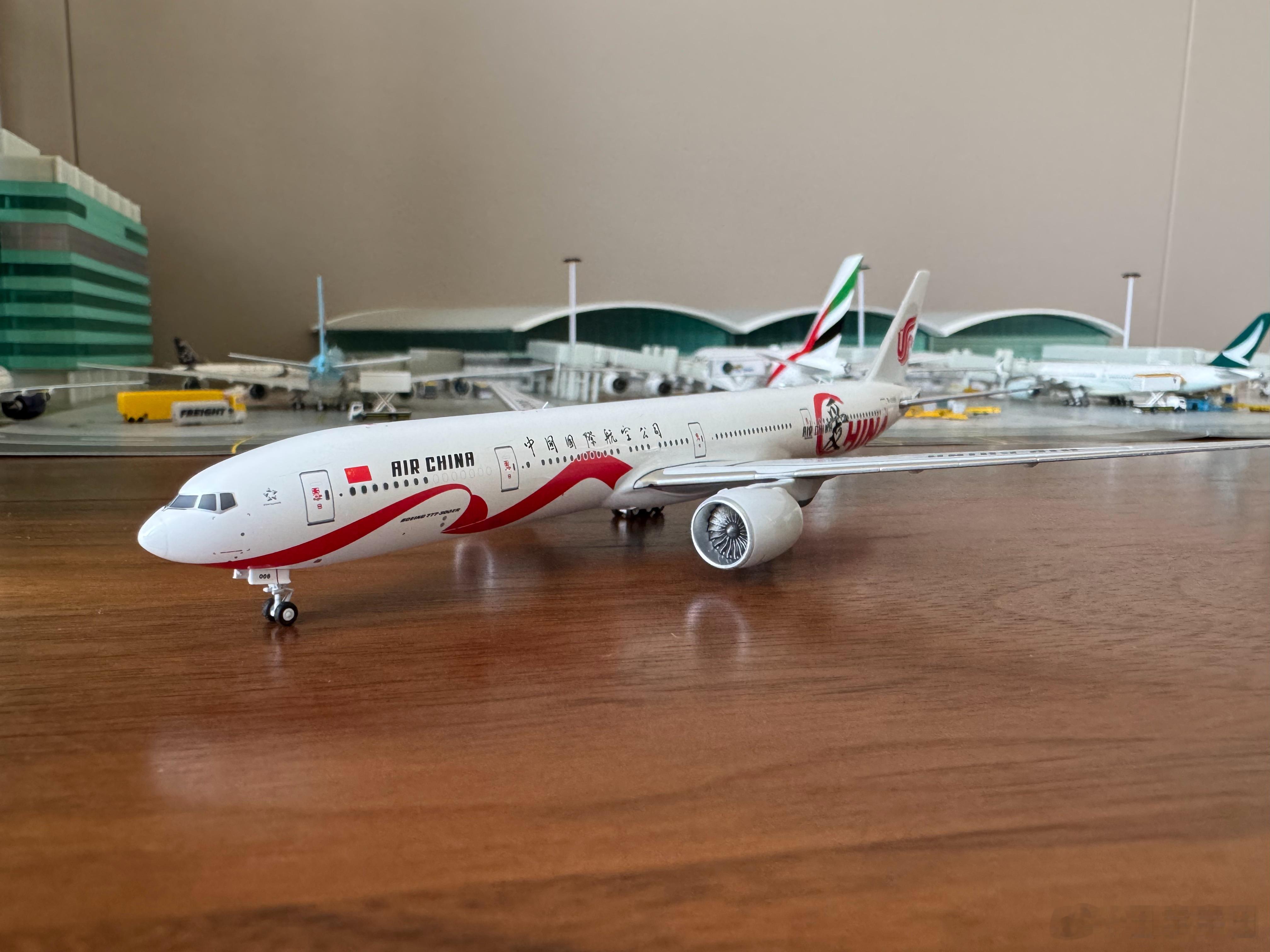 新机到港国航777爱中国涂装飞机编号B-2006NG出品，哪哪都满意除了没有