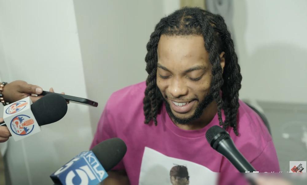 我怀疑加兰被PUA了。他看伦纳德的眼神，不像看队友，更像看信徒。比赛刚打完