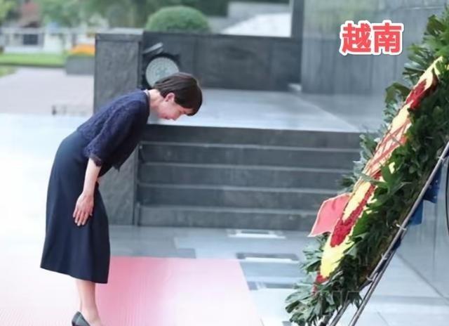 高市早苗即将访问韩国，韩国网民都在关注她会不会为韩国抗日烈士献花。这还真不好说，