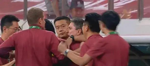 安东尼奥这命就是硬啊，看图片上连黄博文都看的眼馋啊！！！u23国足成功完成了晋