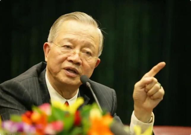 曾仕强说："凡是断了、散了、分了的关系，千万别回头、别纠缠、别复合！那不是遗憾，
