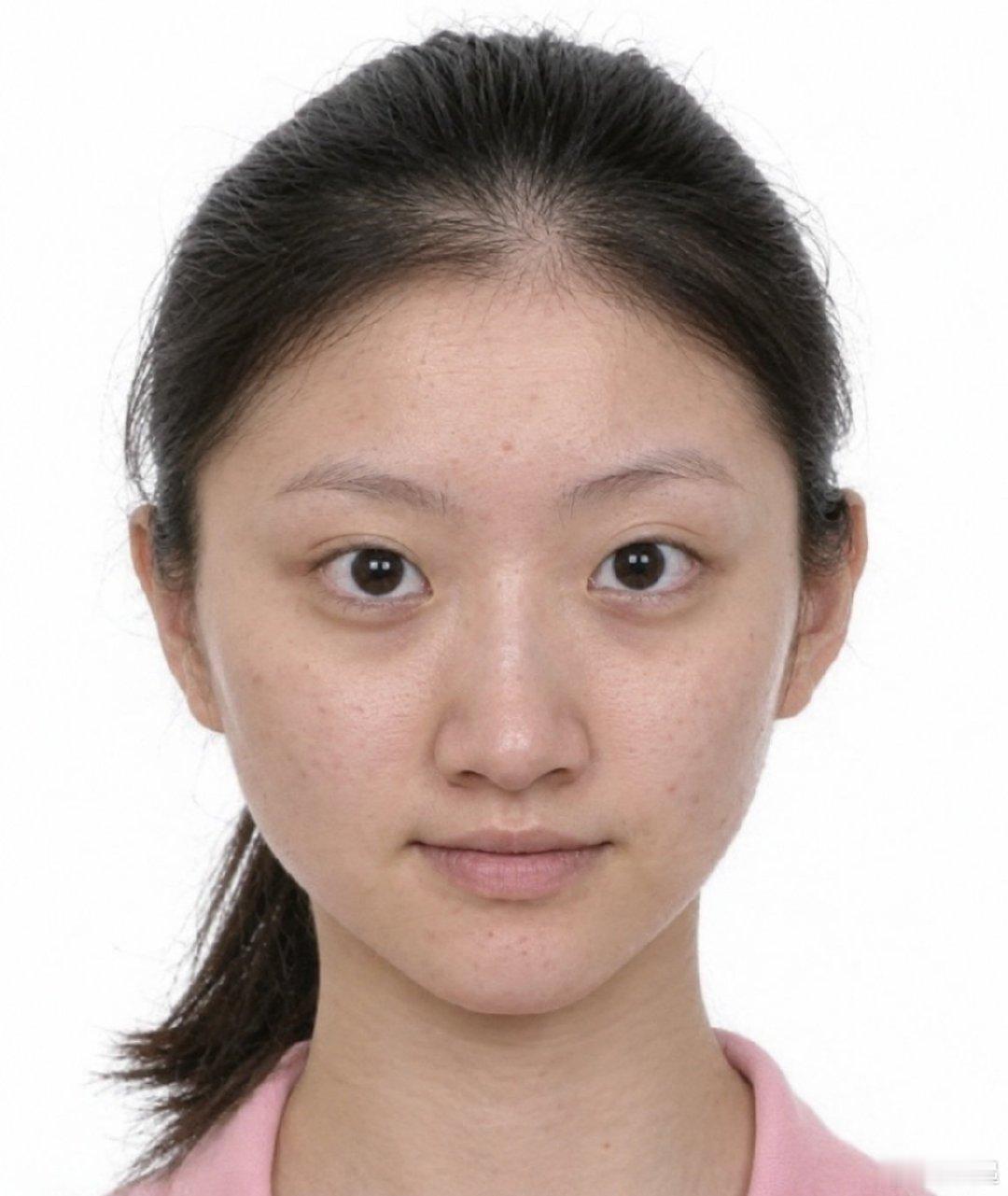 女明星长相也是普通人，看看刘亦菲素颜照片的样子，比你那个也没漂亮多少。再看看景甜素颜照片，长相很普通