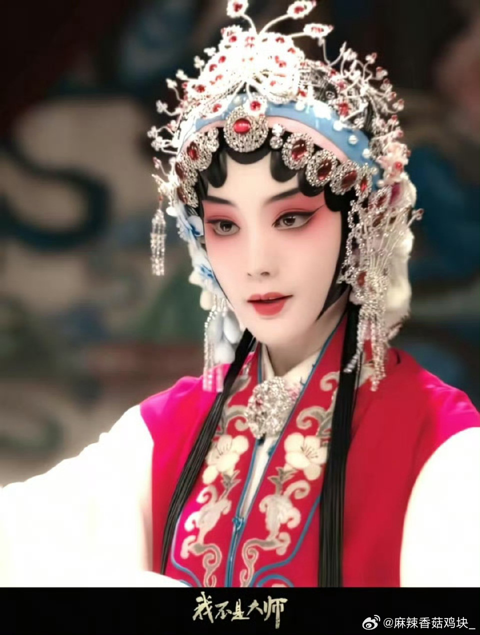 李一桐23岁到34岁颜值变化李一桐25岁至36岁荧幕变化从《半妖倾城》到《射雕》