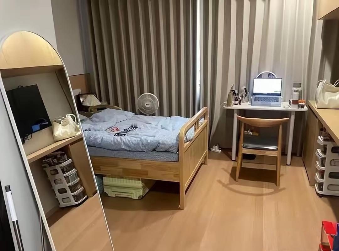 浙江27岁女生小蒋为方便照顾奶奶，以每月1500元的价格入住奶奶所在的养老院，这