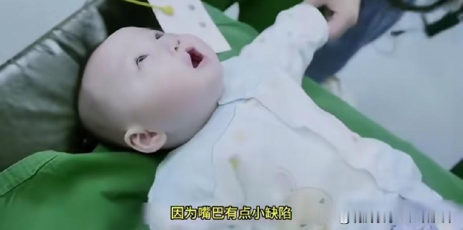 出生刚9天就被抛弃在田地里，还好孩子碰到了好心人，不幸中万幸！